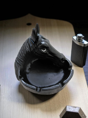 At Başlı Şık Tasarım Küllük – Taş Tozundan Dekoratif El Yapımı"