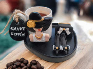 “Zarafetin Kahve Hali – Siyah Aşkına  Taş Tozu Fincan Seti” (1 kişilik )