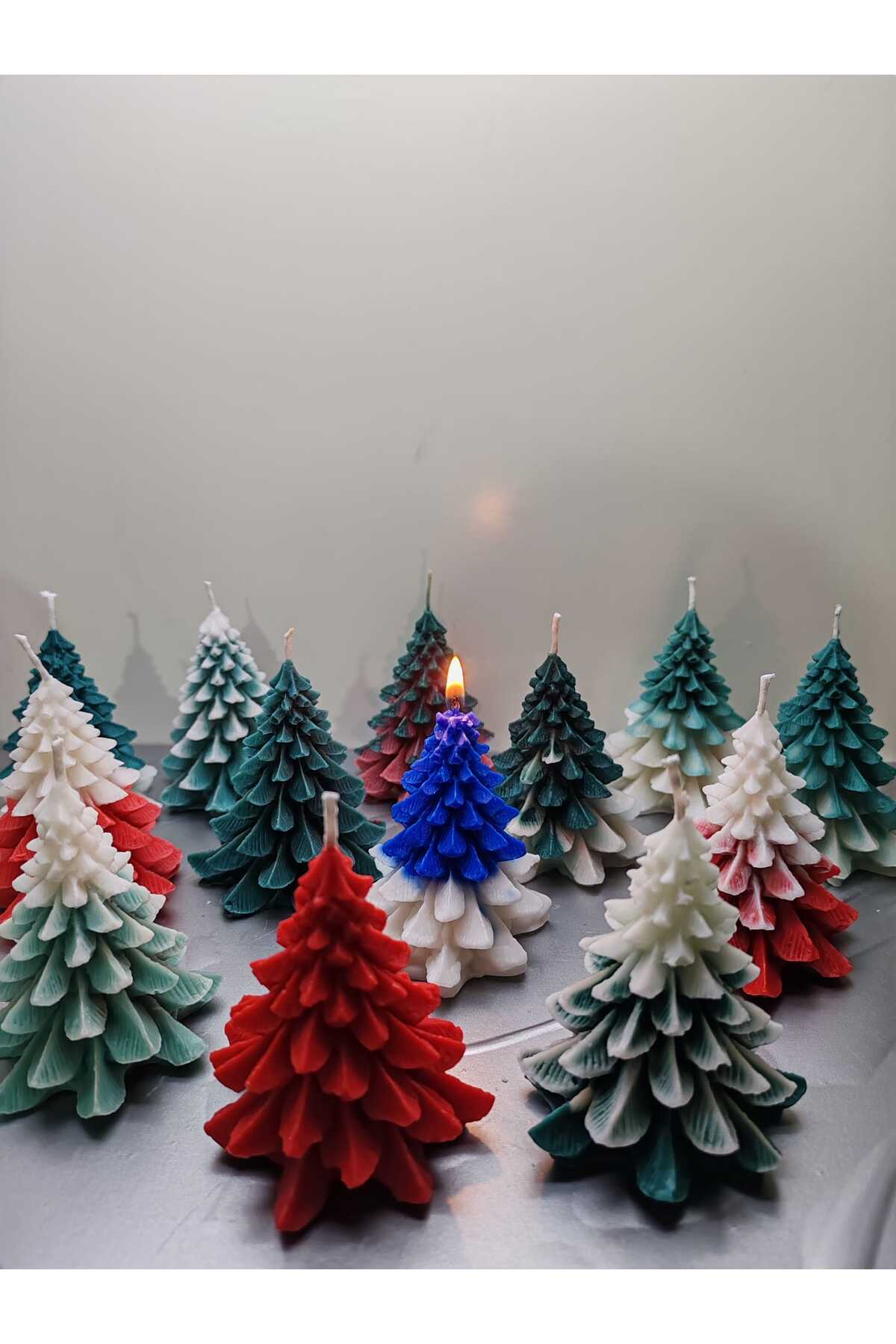 5'li El Yapımı Çok Renkli Çam Ağacı Mum Seti – Dekoratif Yılbaşı Mumu - Görsel 3