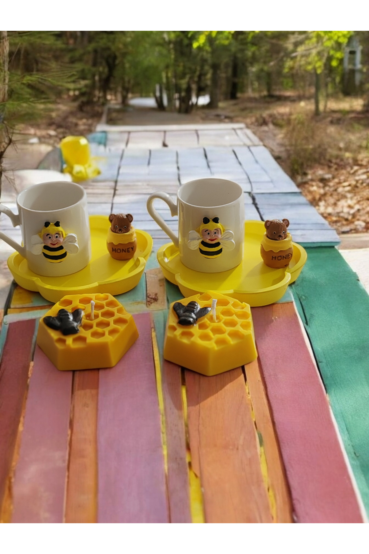 Vız Vız Arı Temalı 1 Kişilik Seramik Kahve Fincan Seti Tabak Mum & Dekoratif Figürlü