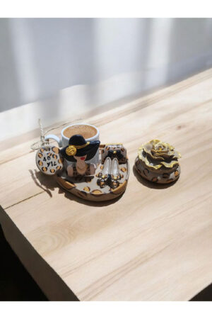 Alternative view of Leopar fincan ve Güllü lokumlu türk kahvesi seti 1 kişilik