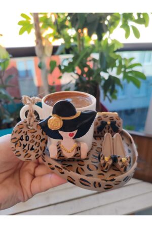 Leopar Desenli Kadın Figürlü 1 Kişilik Fincan Set