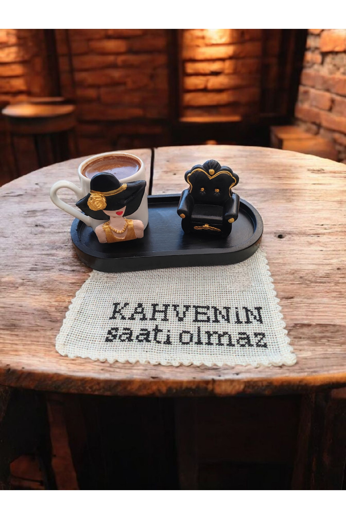 siyah fincan türk kahvesi ve el işlemeli (etamin ) peçeteli 1 kişilik set - Görsel 2