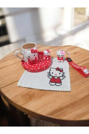 Alternative view of El Yapımı Etamin Peçeteli Hello Kitty Kahve Fincanı Seti – Özel Tasarım Hediyelik Dekoratif Set